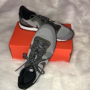 Nike internationalist